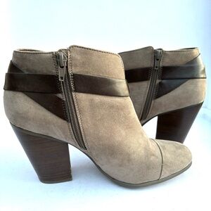 Carlos Santana Harvest Tan/Brown Sz 9.5 Faux Leather/ Suede  Ankle Strap booties